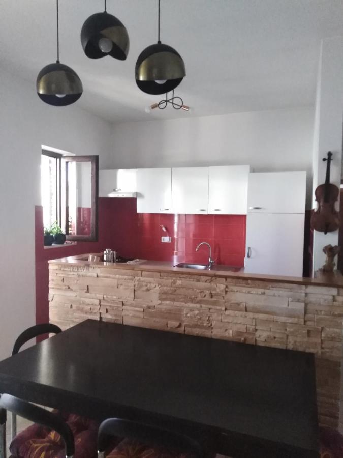 Apartman Irena With Terase End Private Parking Donji Okrug (Ciovo) Exterior foto