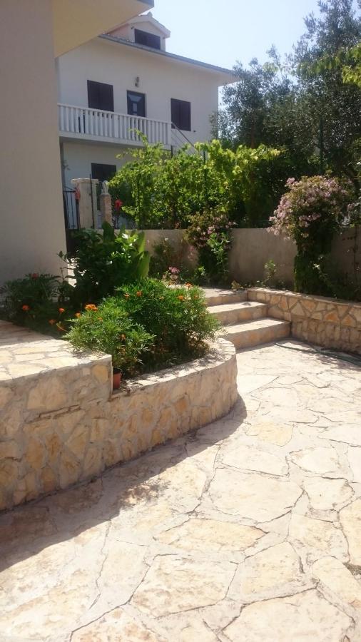 Apartman Irena With Terase End Private Parking Donji Okrug (Ciovo) Exterior foto