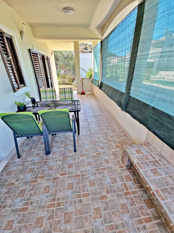 Apartman Irena With Terase End Private Parking Donji Okrug (Ciovo) Exterior foto