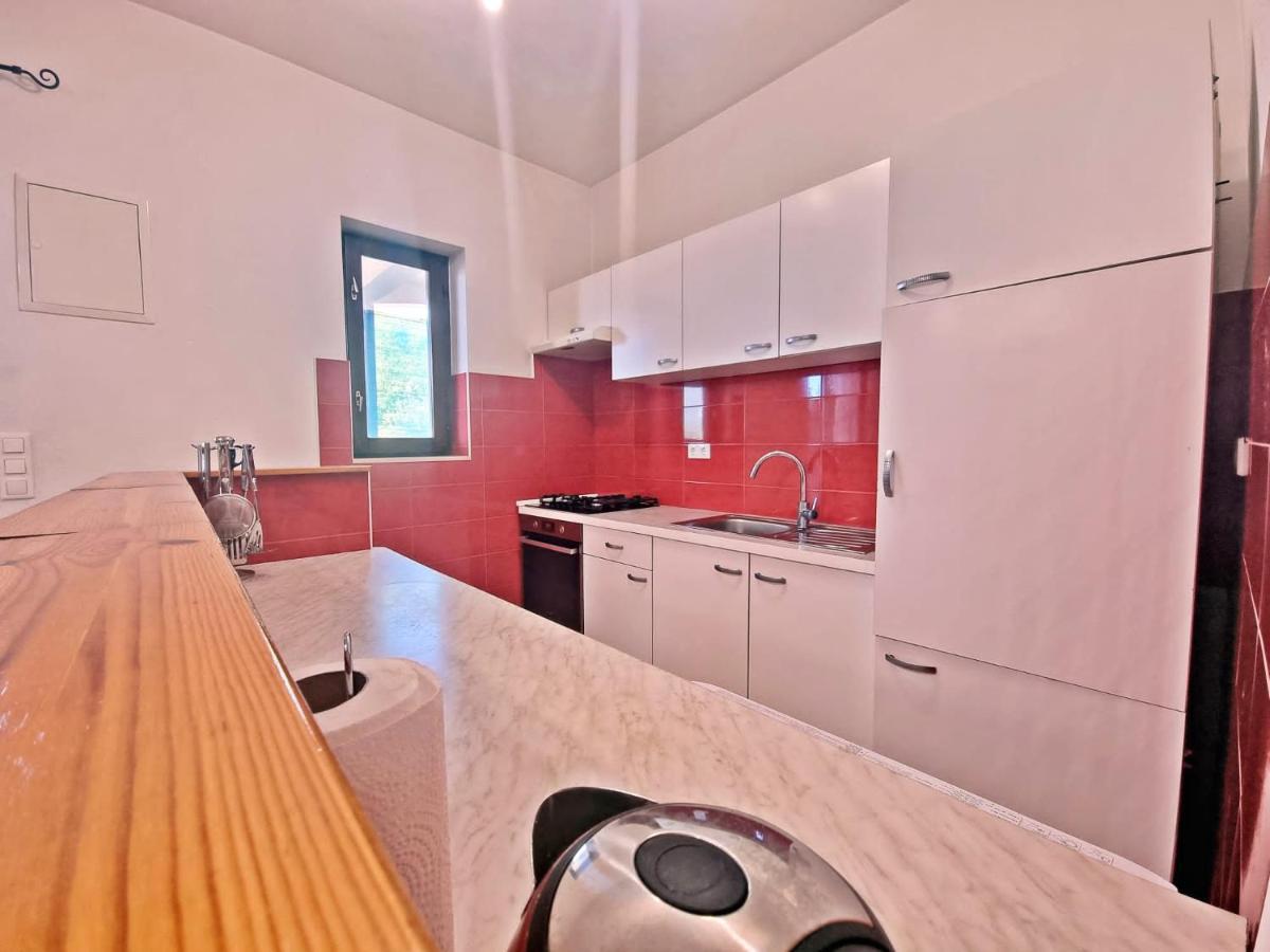 Apartman Irena With Terase End Private Parking Donji Okrug (Ciovo) Exterior foto