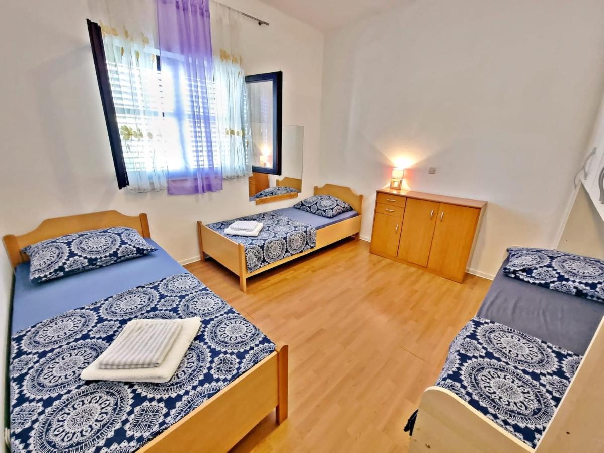 Apartman Irena With Terase End Private Parking Donji Okrug (Ciovo) Exterior foto