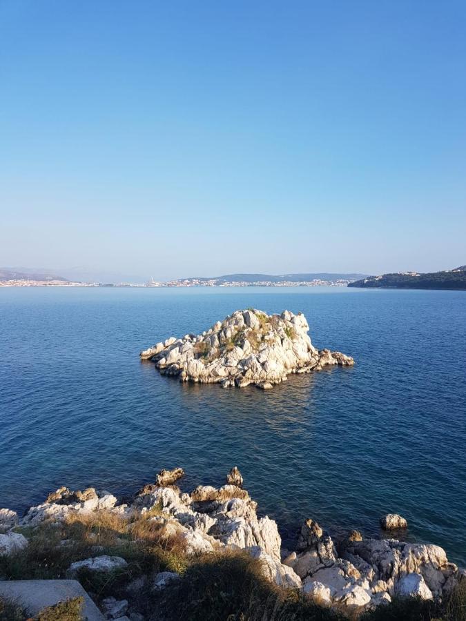Apartman Irena With Terase End Private Parking Donji Okrug (Ciovo) Exterior foto